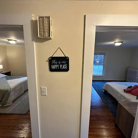 The Yellow Door 3-Bedroom Downtown Near Vt&Ru Radford Extérieur photo