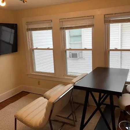 The Yellow Door 3-Bedroom Downtown Near Vt&Ru Radford Extérieur photo